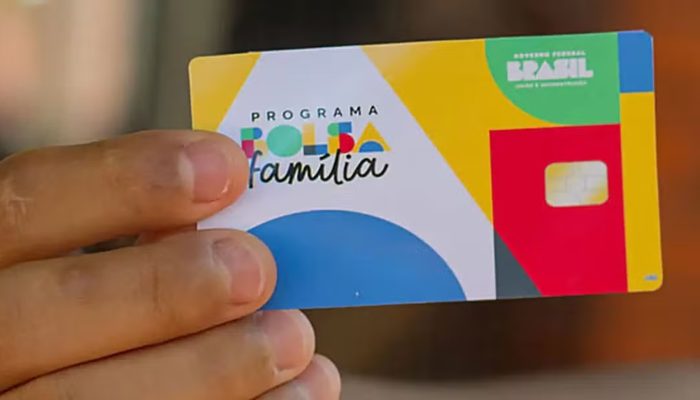Bolsa Família vai ter regra de transição de dois anos, diz coordenadora de campanha de Flávio Bolsonaro