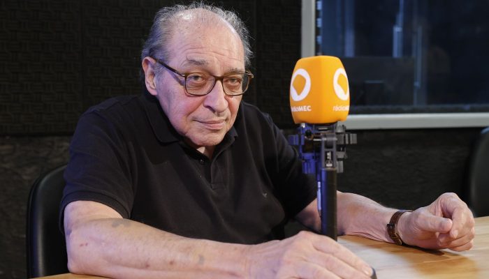 Rádio MEC estreia série Eu Gosto de Música, apresentada por Ruy Castro