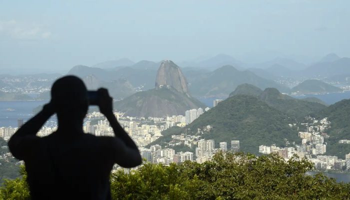 PM do Rio reforça policiamento para o feriado de segunda-feira