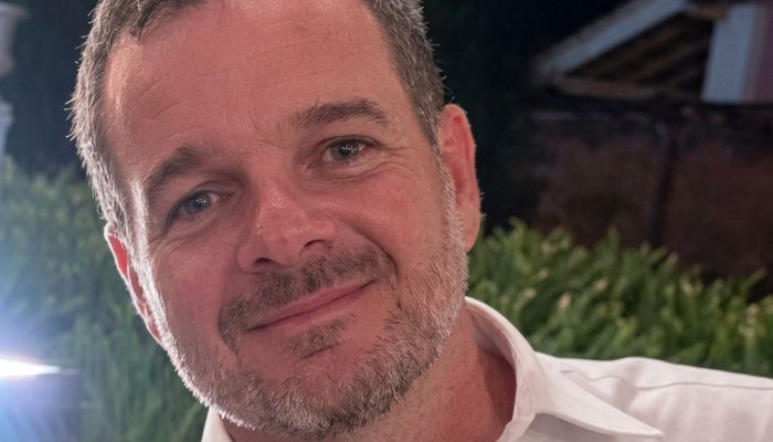 Juiz é encontrado morto dentro de veículo em chamas no interior de SP