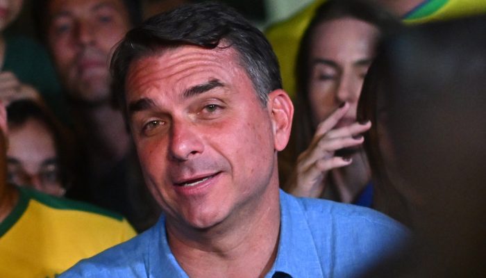 Flávio ironiza guinada da campanha de Lula sobre redução da maioridade penal