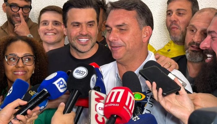 Flávio Bolsonaro diz que abre mão de reeleição: "Só preciso de um mandato"