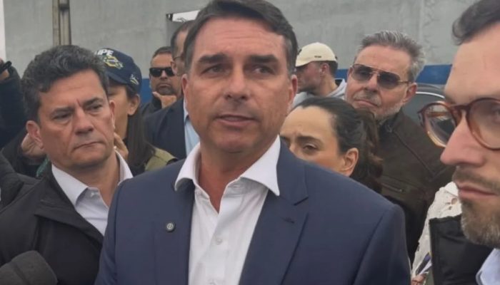 “Tropa de choque do Lula entrou em campo”, diz Flávio sobre sessão do STF