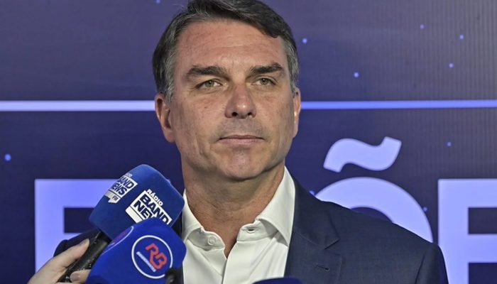 Segurança: Flávio promete leis mais duras contra "marginais" e provoca Lula