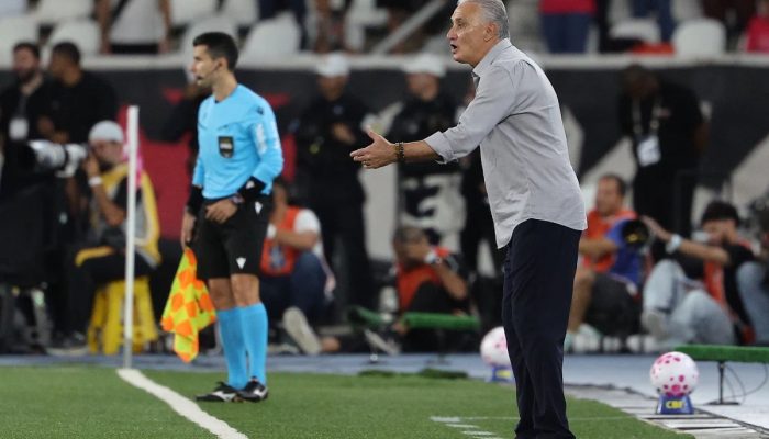 Tite analisa derrota do Botafogo e aponta falta de calma nas conclusões