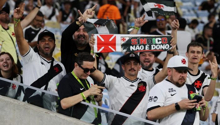 Torcida do Vasco provoca dupla Fla-Flu no Maracanã: "Síndico não é dono"