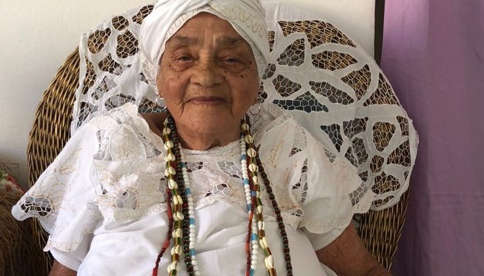 Morre Mãe Senhora de Ewá, liderança do candomblé, aos 104 anos