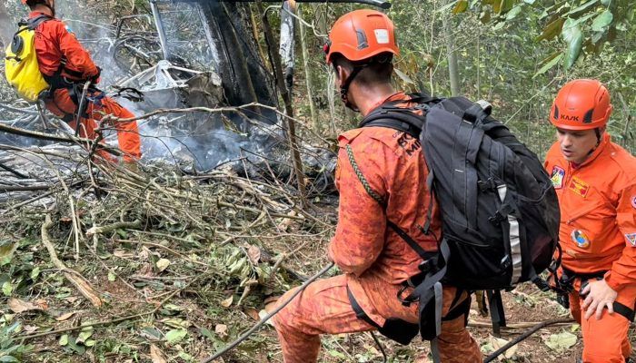 Justiça bloqueia bens de empresa por queda de helicóptero, no Rio