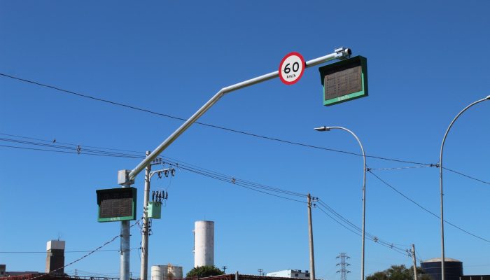 Radares que fiscalizam velocidade média serão testados em 8 estados