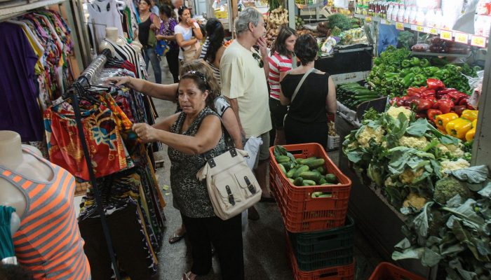 Cortes em auxílios sociais podem gerar retração em cidades do interior