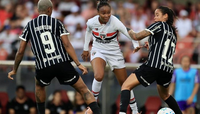 São Paulo segura Corinthians e é campeão brasileiro pela 1ª vez