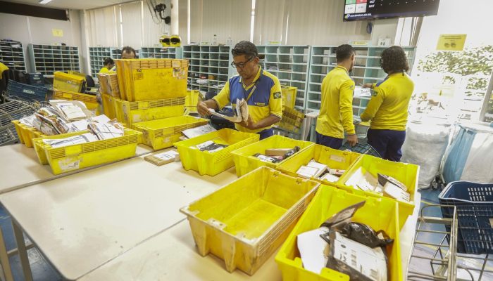 AliExpress e Correios firmam acordo para acelerar entregas no Brasil