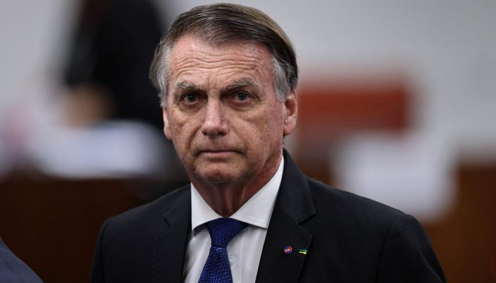 PGR se manifesta a favor de visita de Flávio a Bolsonaro