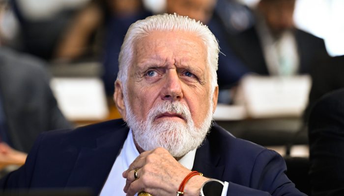 PF investiga Jaques Wagner por suposto esquema com Banco Master