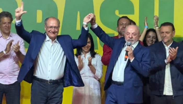 Lula após resultado do primeiro turno: "O jogo vai começar"