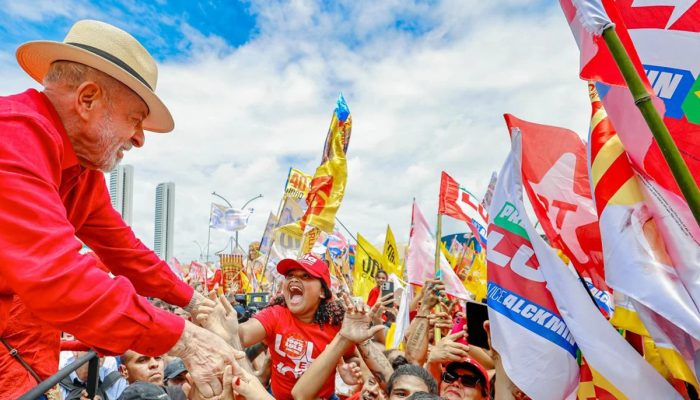 Reta final do 1º turno: Lula faz giro nas regiões e intensifica mobilização