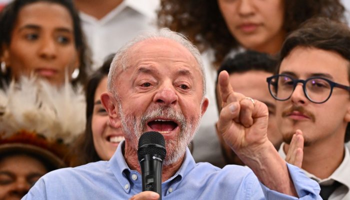 Lula anuncia quebra de sigilos dele e dos filhos e desafia Flávio