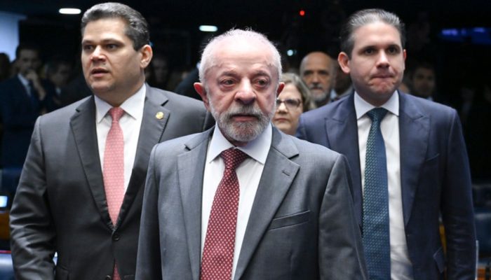 Lula critica setor produtivo por ser contra fim da escala 6x1