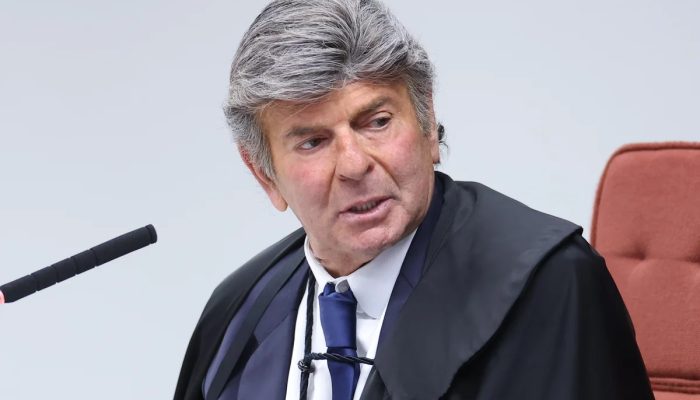 Nossa Senhora: Fux barra decisão de Dino e retoma ordem do TSE sobre posts