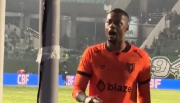 Presidente do Atlético-GO ameaça goleiro do próprio time: "Corto o pescoço"
