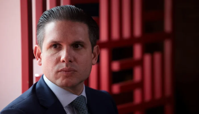 Hugo Motta ergueu a Constituição e agora pode ter de defendê-la