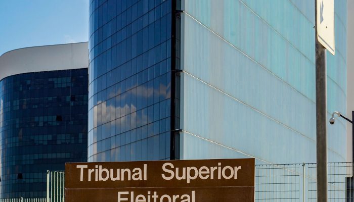 TSE forma maioria para manter retirada de posts sobre Nossa Senhora