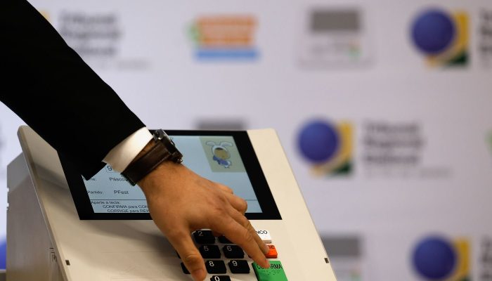 TRE-RJ define urnas que serão auditadas no segundo turno
