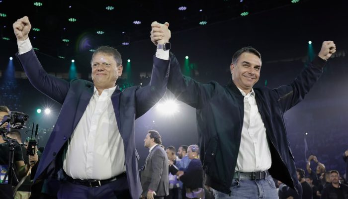 Flávio reafirma compromisso com o fim da reeleição