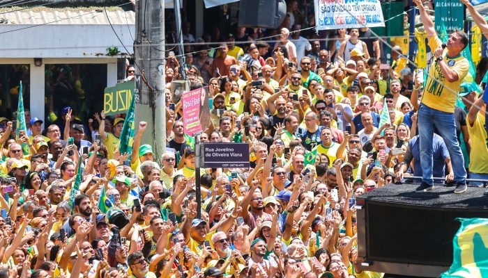 Risco-país cai ao menor nível desde 2020 após primeiro turno das eleições