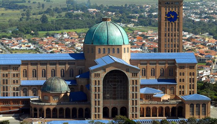 Santuário de Aparecida terá missas, consagração e procissão no feriado