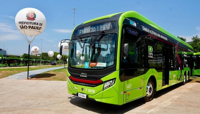 São Paulo atinge marco histórico de 2 mil ônibus elétricos na frota