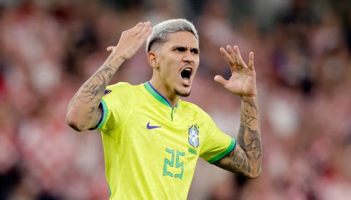 Brasil faz primeiro jogo pós-Copa com seis mudanças no time titular