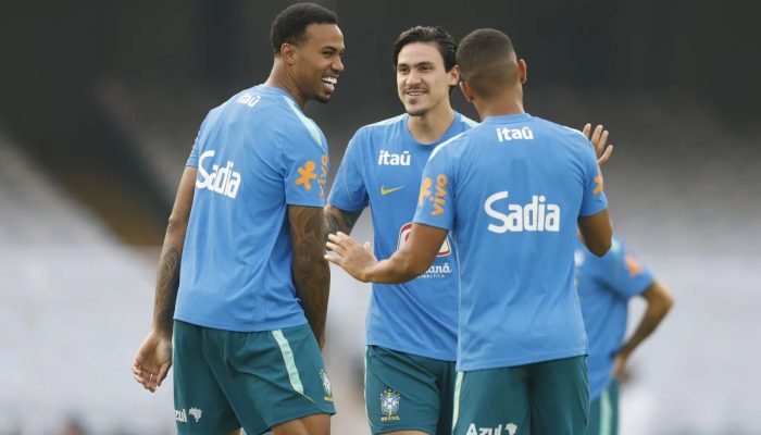 Ancelotti esboça time titular da Seleção Brasileira com Pedro