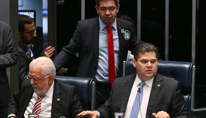 Em vitória do governo Lula, Senado aprova PEC do fim da escala 6x1