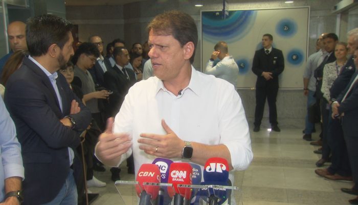 Tarcísio diz que quer ampliar vagas em universidades via Provão Paulista; estudo apontou suspeita de fraude em vestibular