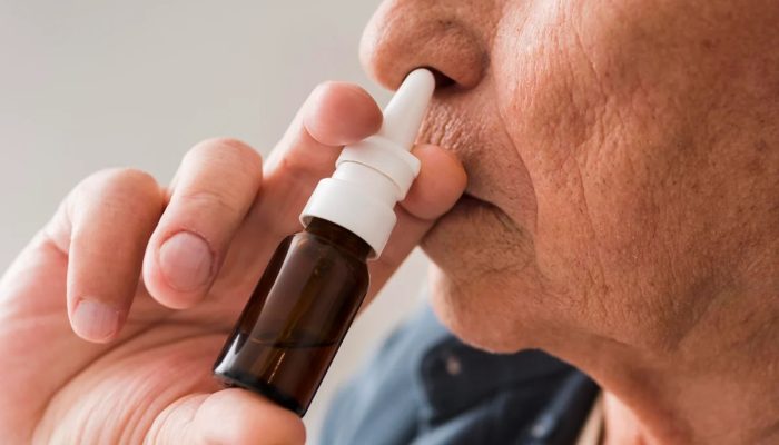 Spray nasal feito de placenta humana reduz efeitos de Alzheimer em animais