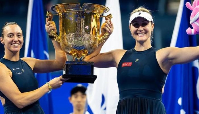 Dupla de Stefani fatura WTA 1000 de Pequim, o 5º título na temporada