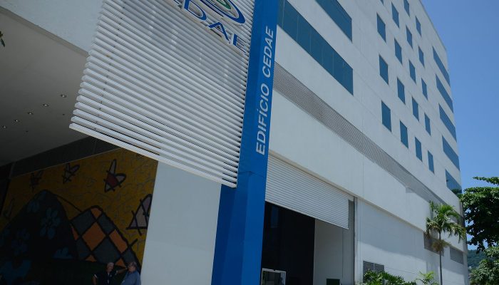 Governo do RJ identifica desvios de R$ 400 milhões na Cedae Saúde