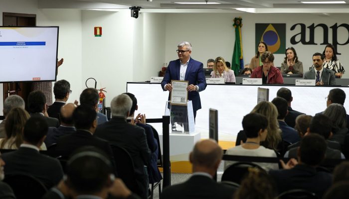 Maior leilão do pré-sal termina com sete dos 13 blocos arrematados