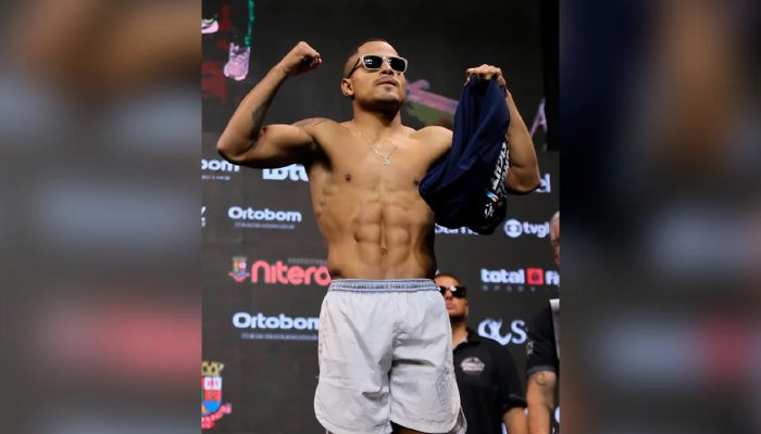 Brasiliense Eliwelton "Tourinho" vence o Jungle Fight 155 no peso-leve