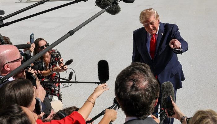 Trump diz que ataque dos Houthis a aeroporto saudita é "inaceitável"