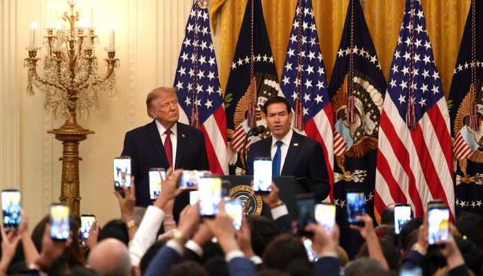 Governo Trump vai financiar grupos que contestam STF