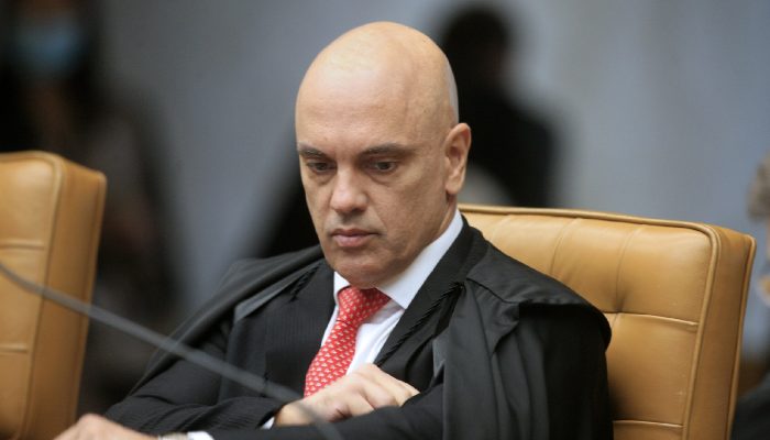 Alexandre de Moraes relata inquérito contra Flávio Bolsonaro no STF