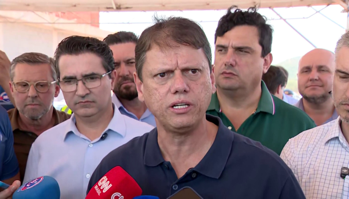Tarcísio nega cortes em bolsas da Fapesp após mudança em regras